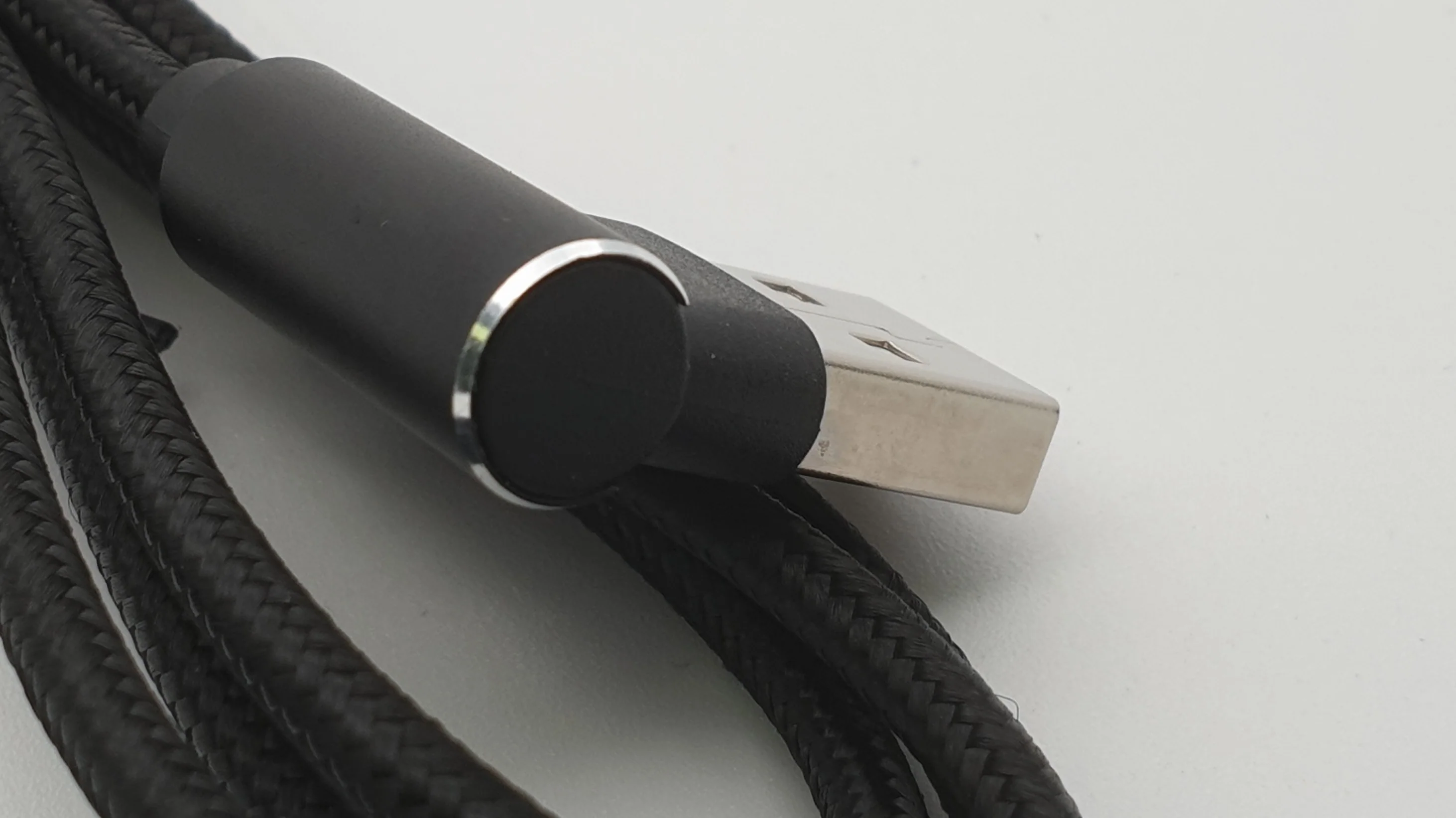 USB-A 90° to USB-C 90° power/data fast charging cable - Image 3